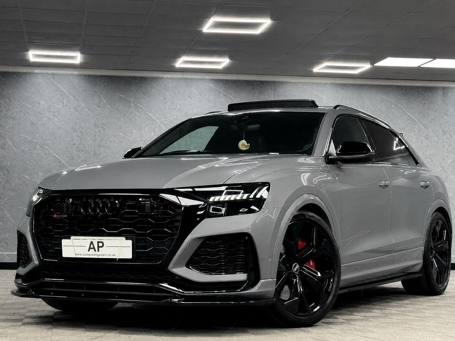 Audi RSQ8